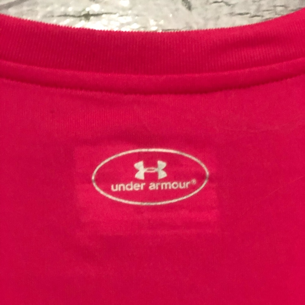 Under Armour pink  semi-fitted  athletic top - Picture 3 of 5